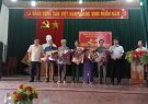 Đảng ủy xã Lam Sơn tổ chức lễ trao tặng huy hiệu Đảng cho  đảng viên được trao huy hiệu đảng đợt 19/5