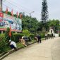 Xã lam Sơn chăm sóc hàng rào xanh